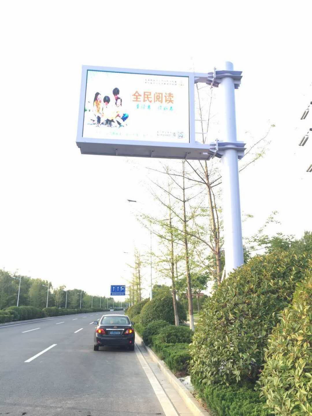 LED顯示屏全彩哪家好？定做高速LED顯示屏 LED信息顯示屏大屏幕廣告找亮彩
